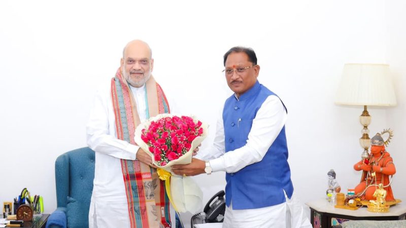 जहां कभी एम्बुलेंस पहुंचना भी सपना था, वहां अब डॉक्टर दे रहे दस्तक : बस्तर के जंगलों तक पहुंची स्वास्थ्य क्रांति