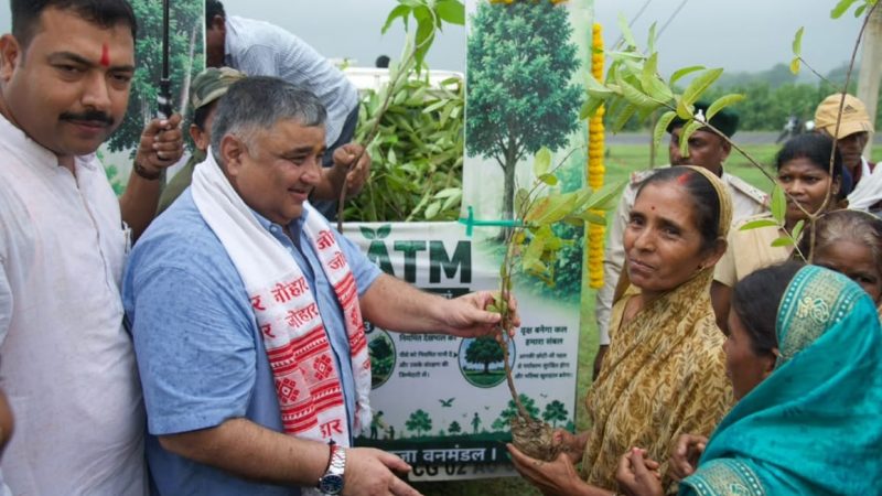 पर्यटन एवं संस्कृति मंत्री राजेश अग्रवाल ने अंबिकापुर के हर्राटिकरा में किया एक पेड़ माँ के नाम 3.0 अभियान का शुभारंभ