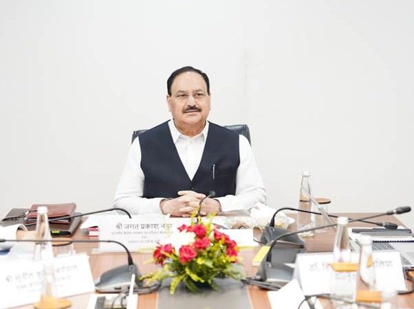 केन्द्रीय स्वास्थ्य मंत्री जे.पी. नड्डा ने लेडी हार्डिंग मेडिकल कॉलेज और इससे संबद्ध अस्पतालों की प्रगति की समीक्षा की